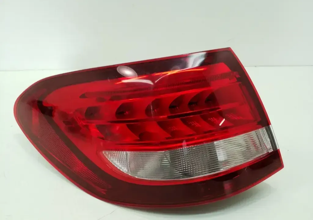 a2539060700   rear lamp combination